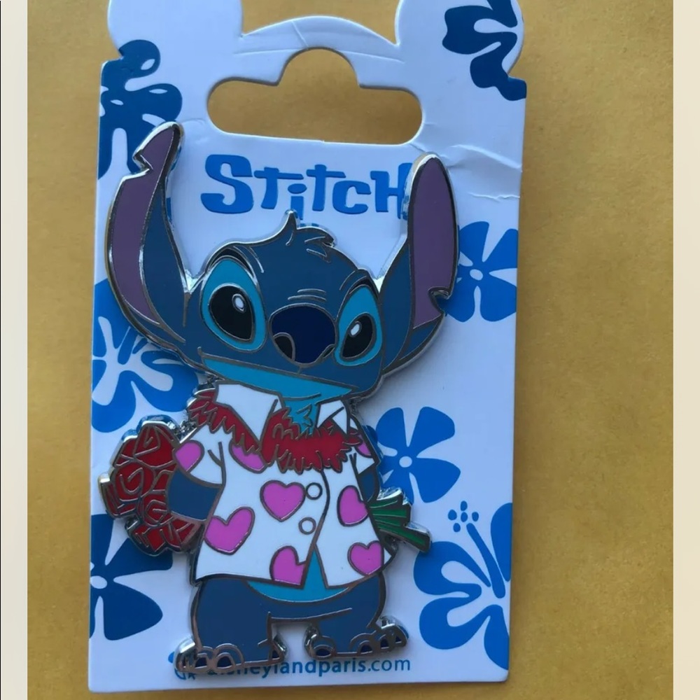 Disney Stitch Pin in Hawaiian Shirt Disneyland Lilo Stitch Flowers 2021 DLP DLRP